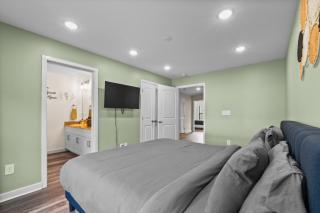 Pet Friendly 3BR House in Charlotte - 7