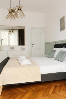 Emerald Escape - Calea Victoriei - 9