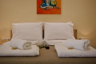 Elegant Breeze Apartment - 3