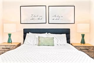 Washington Square West Unit B - 6