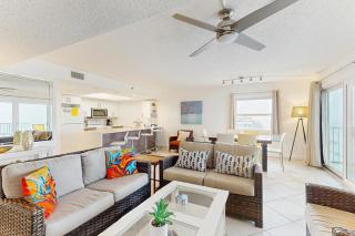 Holiday Villas III 703 - 9