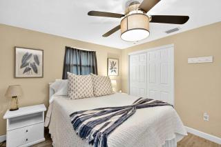 Tranquil Pool Home in Sarasota - 3