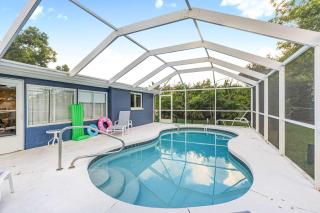 Tranquil Pool Home in Sarasota - 5