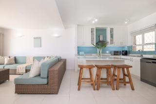 Santorini at Beachfront Apartments in Shakas Rock - 2