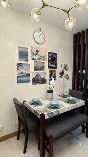 Dare Space Iloilo Anime-Balcony-Netflix-WiFi - 4