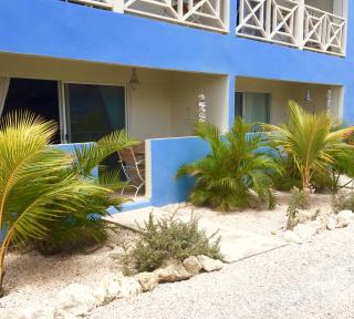 Ocean Breeze Boutique Hotel & Marina - 8
