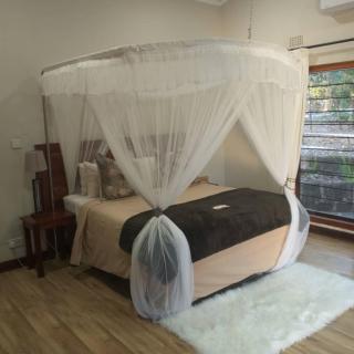 The Sissing Santuary - - 8