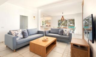 Santorini at Beachfront Apartments in Shakas Rock - 7