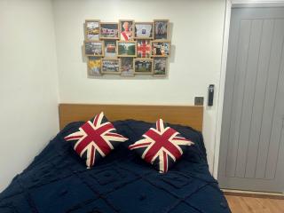 Your Place in Windsor with Kitchen and Terrace - Windsor - 8