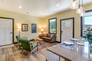 2 Mi to Dtwn Palmer Custom Valley Home with Garage - Palmer - 5