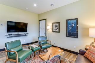2 Mi to Dtwn Palmer: Custom Valley Home w/ Garage - 6