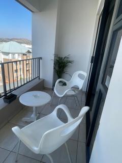 Apartment in Roodepoort - 2