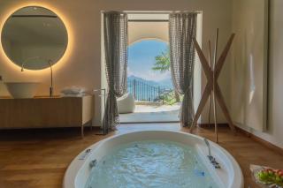 Villa Donatella with Private SPA & Infinity Pool by Rent All Como - 7