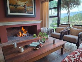 Riverhide, Private Riverside Villa with Jacuzzi & Mountain Views - 8