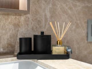 Cozy Luxury One Bedroom Sea View on Private Beach and Infinity Pool - 4