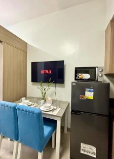 Poolside Bliss at Shore 2 - Manila - 8