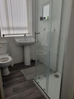 Blackpool Central Apartments - 1st Floor - 3 Bedrooms - Blackpool - 9