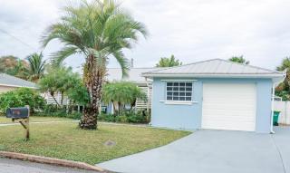 Pelican's Perch in Downtown EGAD - 2