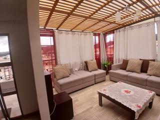 Excelente departamento y super elegante en el centro histórico de Cuenca - 0