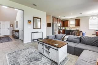 Family Home with Pool Access 5 Mi to Downtown Buda! - 6