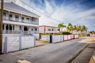 The Ambassador's Terrace - 3