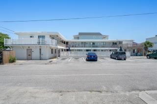 North Myrtle Oceanview Studio Pool Dogs Allowed! - 5