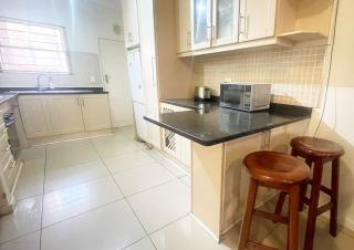 2 Bedroom Apartment at Sunbird - Johannesburg - 5