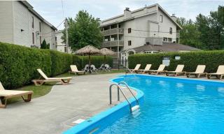 Lumineux condo au bord du lac - 8