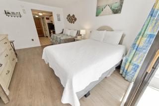 Sands Ocean Club,Studio, Ocean View, Ocean Annies! - 0