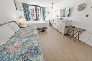 Sands Ocean Club,Studio, Ocean View, Ocean Annies! - 5