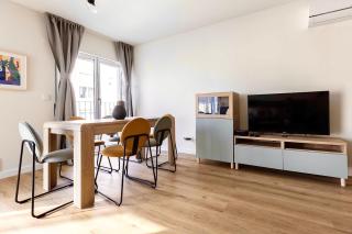 MIRA Living - 2