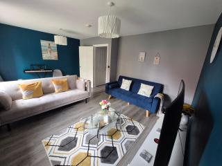 Beautiful Home in Wolverhampton! - 9