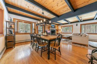 Lakewalk Lodge at the West Shore by Tahoe Getaways, Pet-Friendly w Sauna! - 5