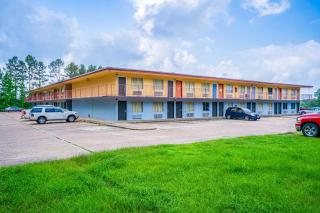 Economy Inn By Townhouse Livingston TX Hwy 59 - 2