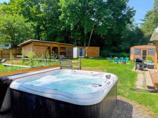 91M Renovated Bethlehem home with hot tub, firepit, large yard, walk to restaurants - Bethlehem - 9