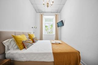 Plaza Inn Hostel & Rooms - 1