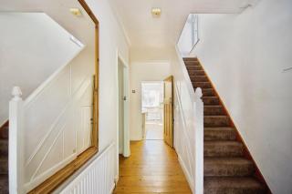 London 3 Bedroom House - London - 9
