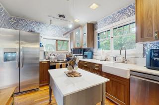 Whimsical Getaway - Langley - 4