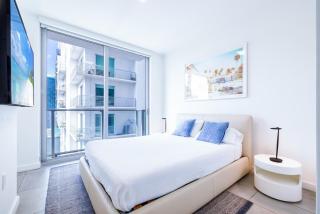 Charming 2 BR Downtown Miami 2106 Free Parking - 8