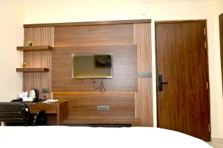 JMD Royal Residency I Luxury 3-Star Hotel - 7