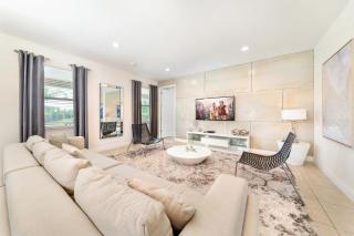 Exquisite Home With Media Room & Games With Waterpark & Resort Access Near Disney At Encore Resort- 7600Mc - 7