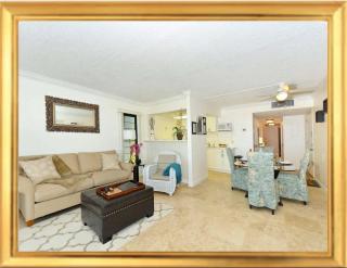 Luxury Beach Condo - Breathtaking Ocean View - 4