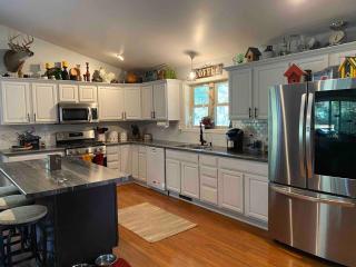 5 Bedroom Wooded Paradise mins from Wi Dells - 2