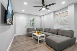 Cozy & Fully Remodeled Home in the Heart of Tampa! - 9