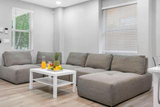 Cozy & Fully Remodeled Home in the Heart of Tampa! - 2