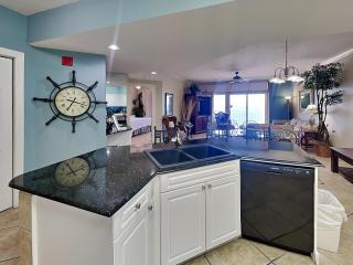 Admirals Quarters #1406 - 8
