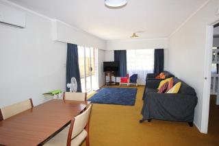 Pine Unit Orewa Beach - 7