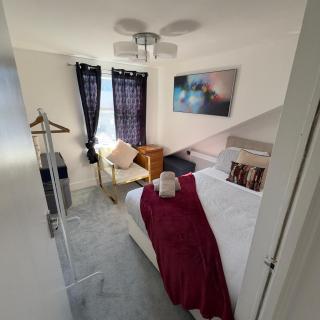 Top Floor Apartment - 5