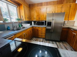 Fun for 2-Hot Tub-Dogs Ok-Near Bass Lake - 6