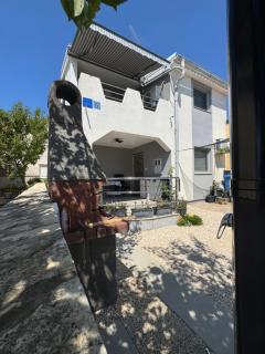 Apartment Mona Vir - 8